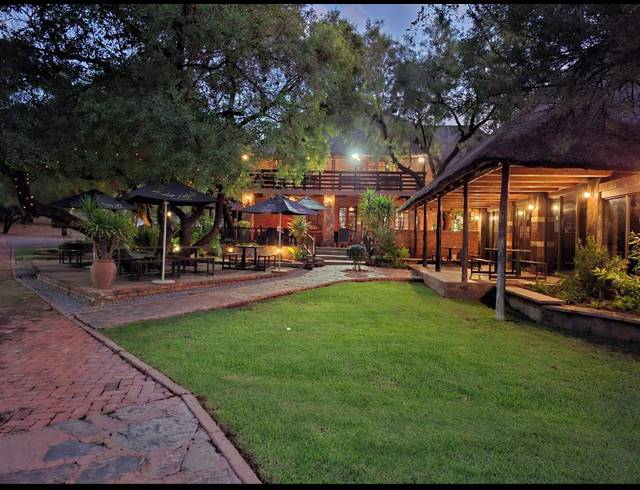 M² LODGE FOR SALE IN ZEERUST